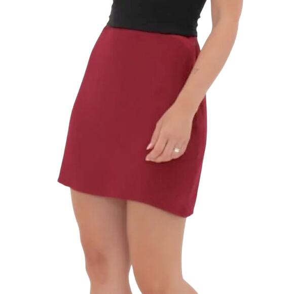 NWT $98 RUMORED Kerrigan satin mini skirt merlot 2 - Picture 2 of 14